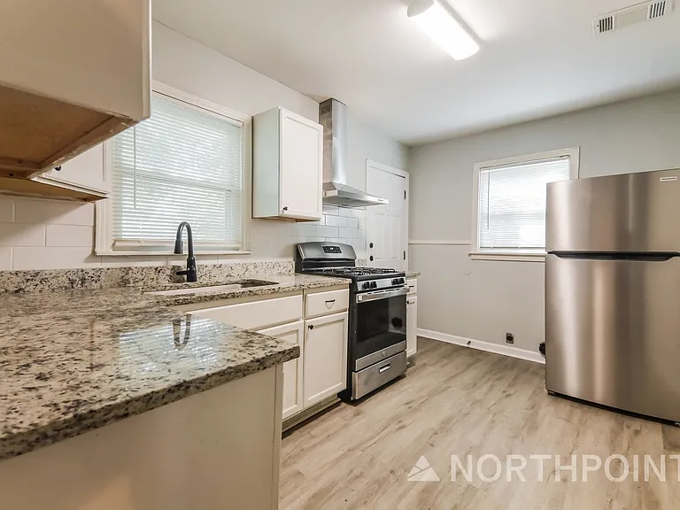 2118 Norwood Dr — Photo 7