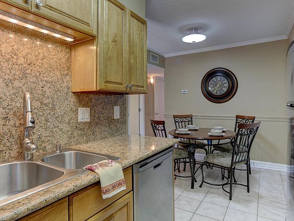2nd image of 730 S Lewis St APT 1