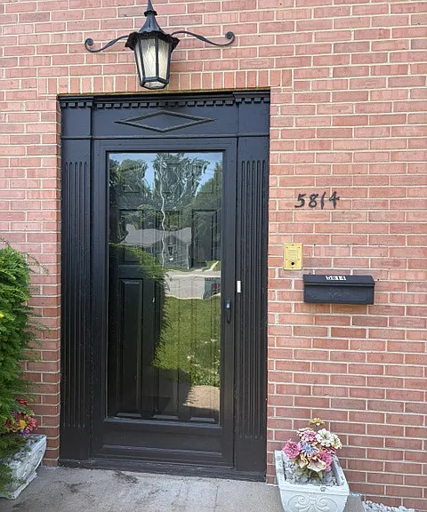 5814 N Keystone Ave #1 — Photo 2