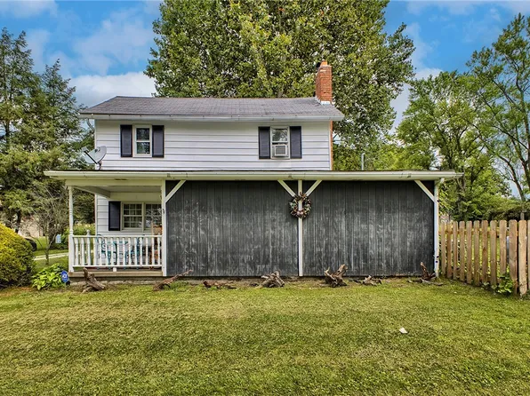 3456 Country Club Rd, Scottdale, PA 15683