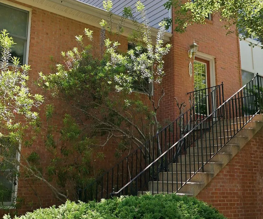 900 Hickory Cir