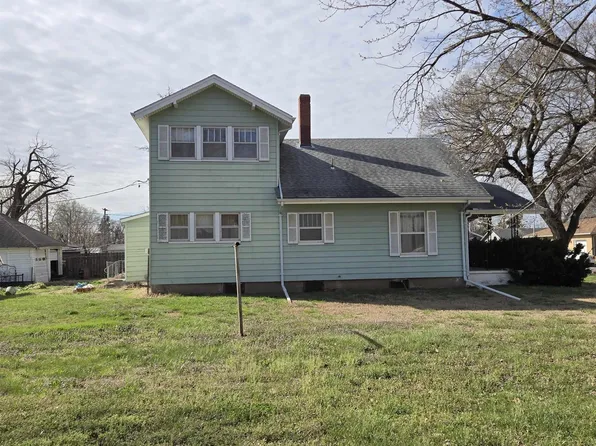 311 N 2nd St, Canton, KS 67428
