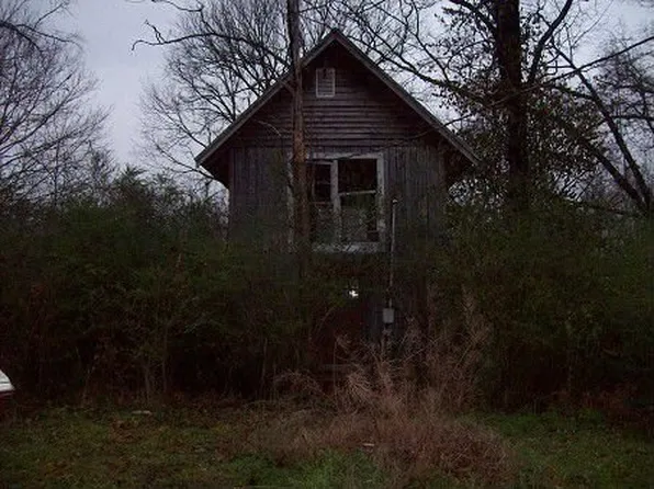 119 Waters St, Centerville, TN 37033