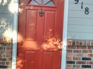 918 Connecticut Ave, Manhattan, KS 66502