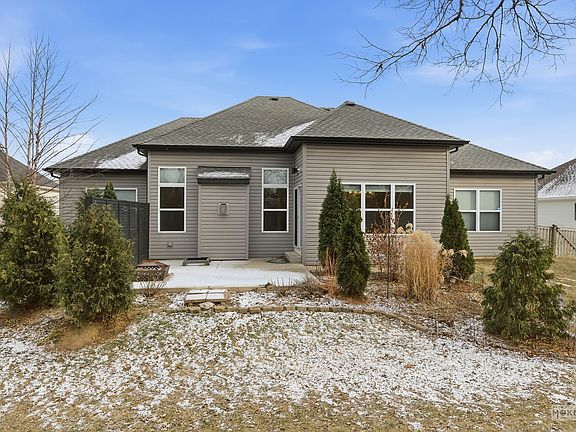 3rd image of 541 Omaha Dr