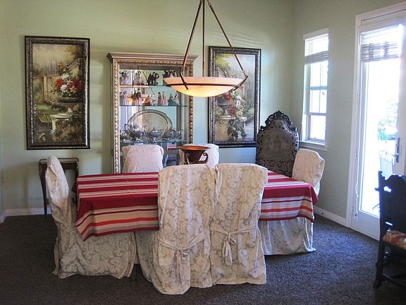 Formal Dining/Living Room