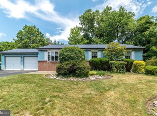 2545 Pioneer Rd, Hatboro, PA 19040