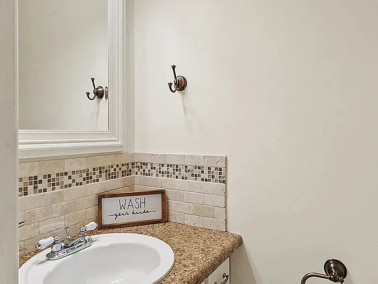 968 Greenwood Trl W — Photo 14