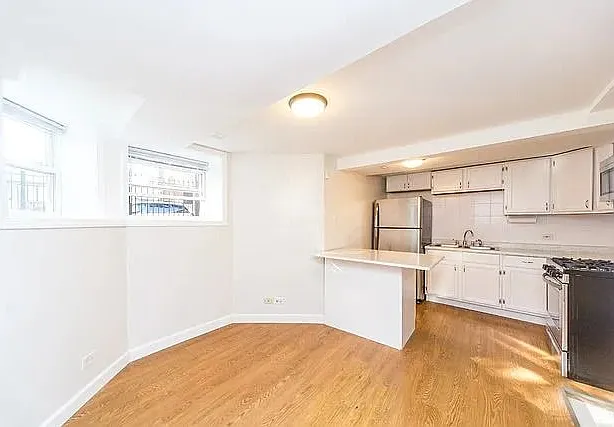 2723 N Hamlin Ave #G — Photo 2