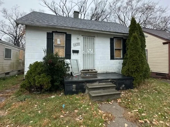 19751 Oakfield St, Detroit, MI 48235