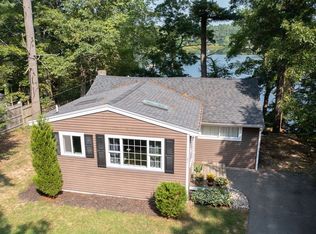 42 Oak Pl, Halifax, MA 02338