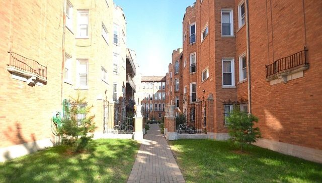 1st image of 1646 W Greenleaf Ave #46