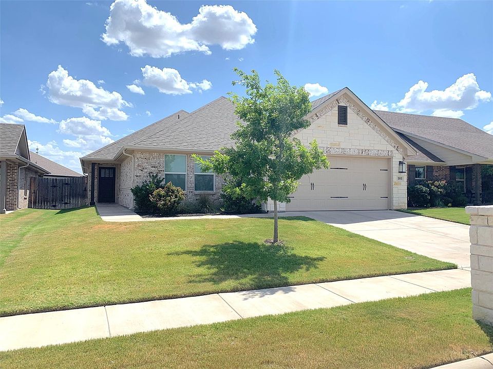 1st image of 303 Jacinth Ln