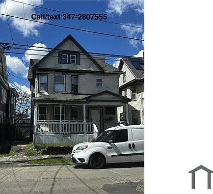779 William St #3