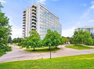 10 Laurelcrest St #207, Brampton, ON L6S 5Y3