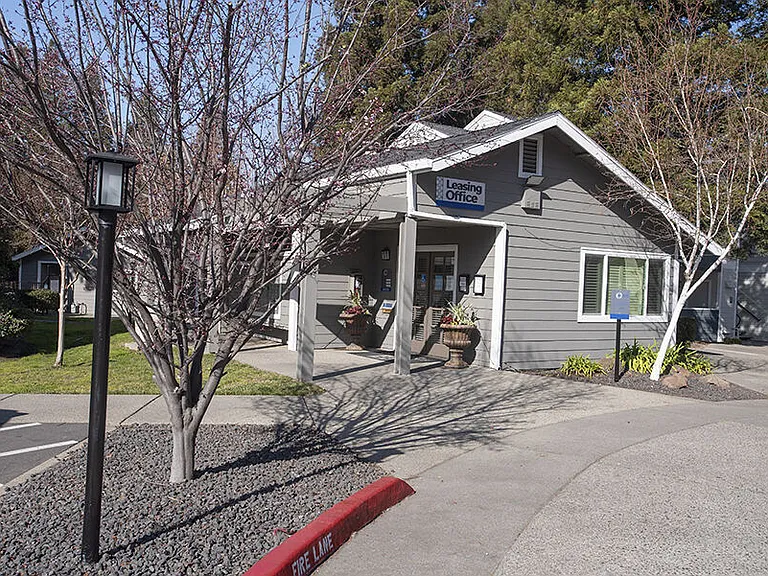 Oak Ridge Apartments — Photo 17