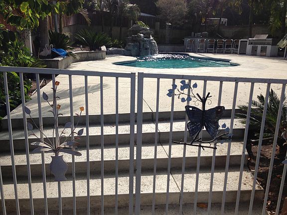 3rd image of 12928 Ocaso Ave