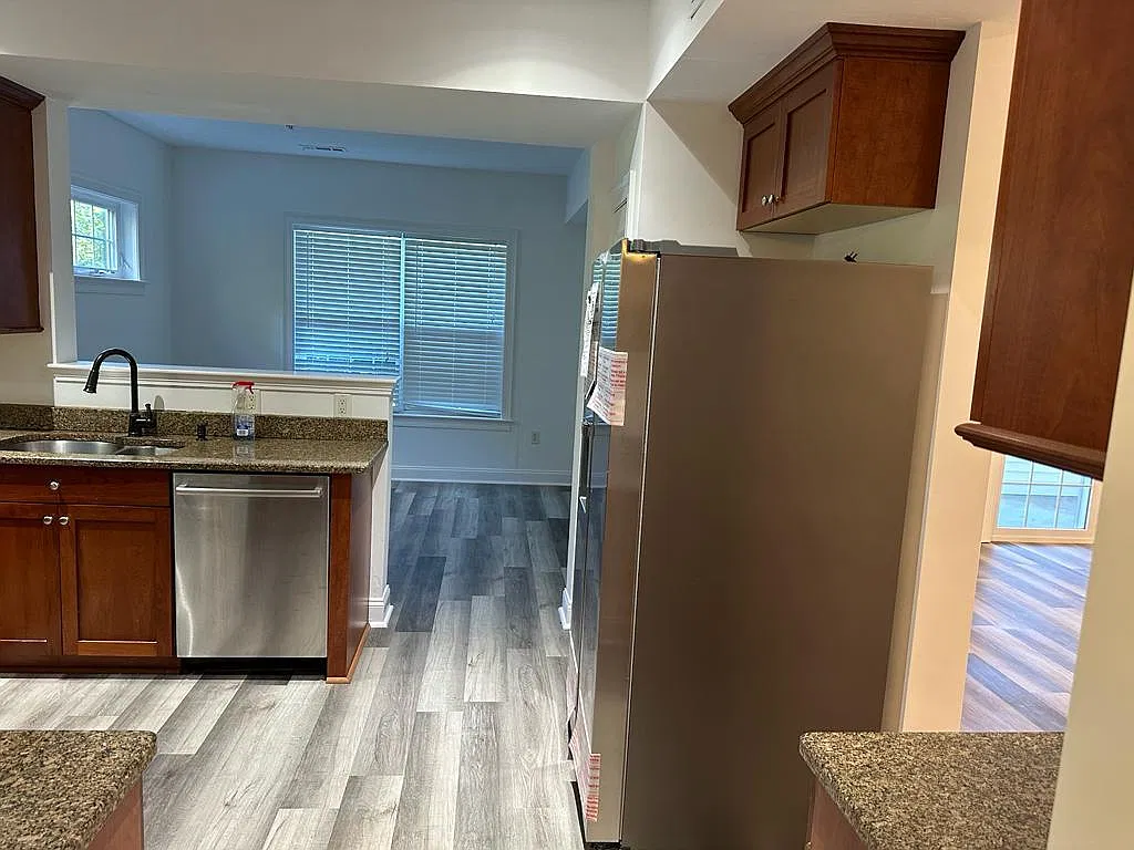 2 bed, 2.5 bath, 2140 sqft, $3,900 — Photo 1