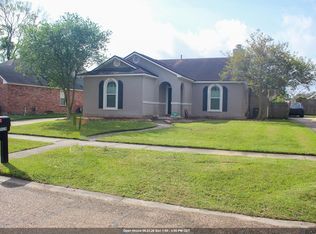 15430 Woodlore Dr, Baton Rouge, LA 70816