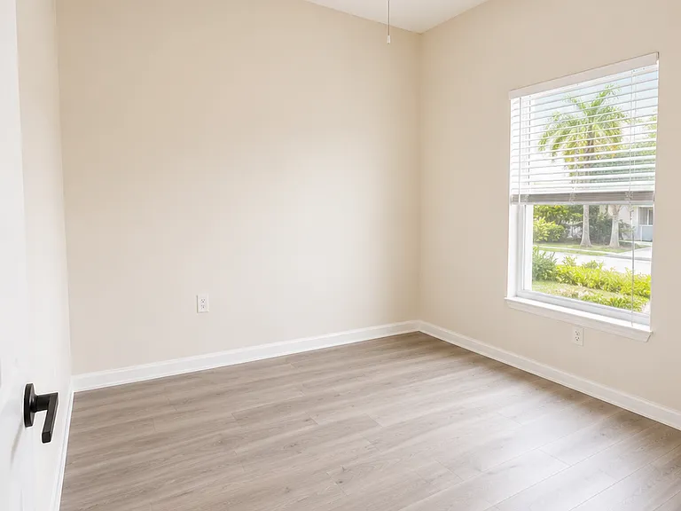 213 Rotonda Blvd W #B — Photo 14