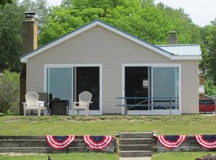 6133 Loud Dr, Oscoda, MI 48750