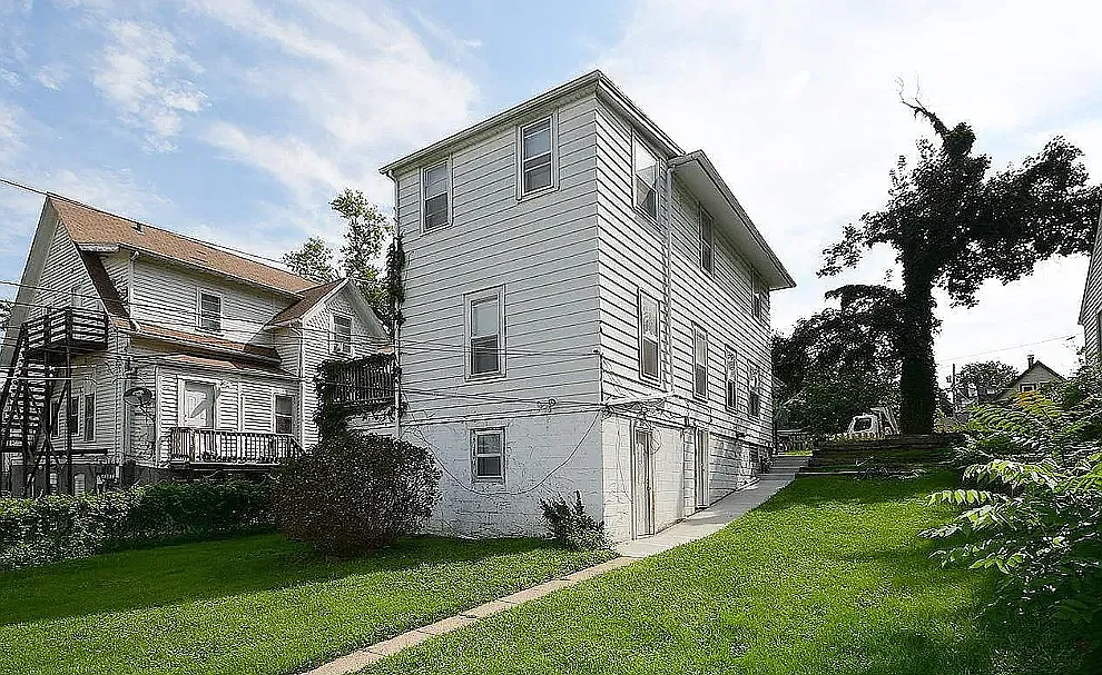 6 bed, 2184 sqft, $650 — Photo 3