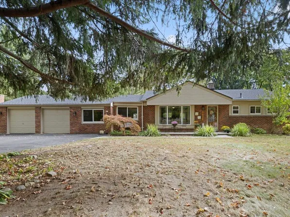 15600 Auburndale St, Livonia, MI 48154