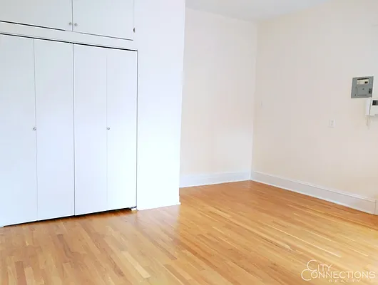 Rented by City Connections Realty | media 20