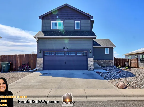 835 Flicker St, Douglas, WY 82633