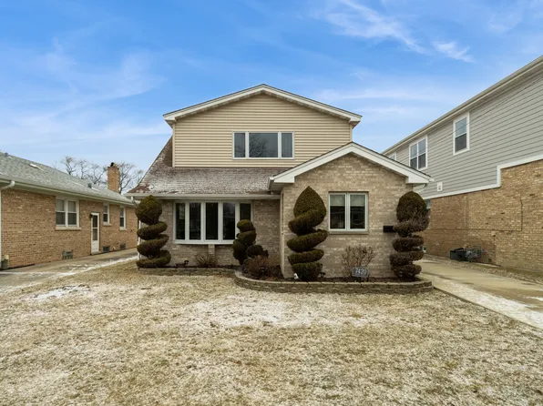 7420 W Strong St, Harwood Heights, IL 60706
