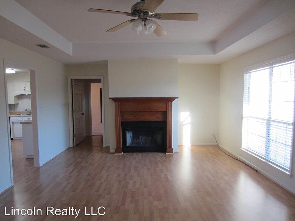 2nd image of 3917 Merryfield Ln