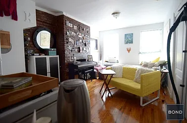 Rented by Bond New York