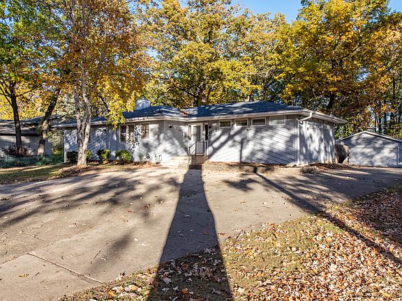3rd image of 1339 Park Ave