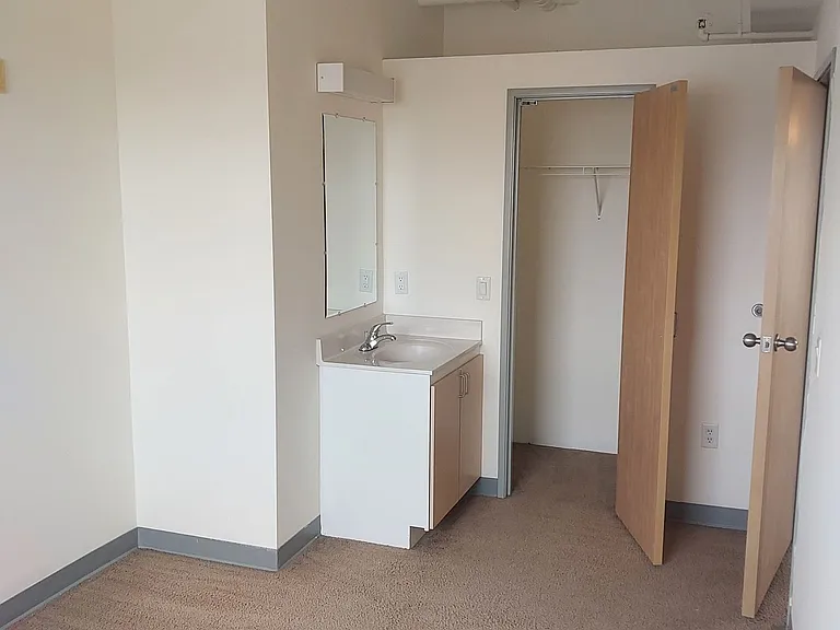 Park Terrace West Apartments — Photo 9