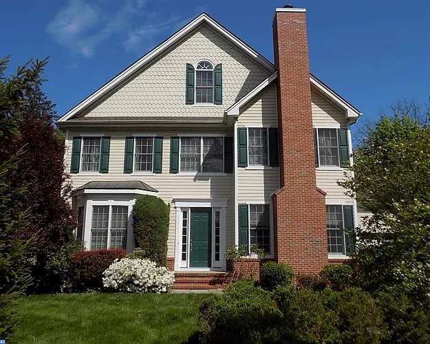 446 Prospect Ave photo 1