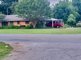 703 John R St, Muscle Shoals, AL 35661