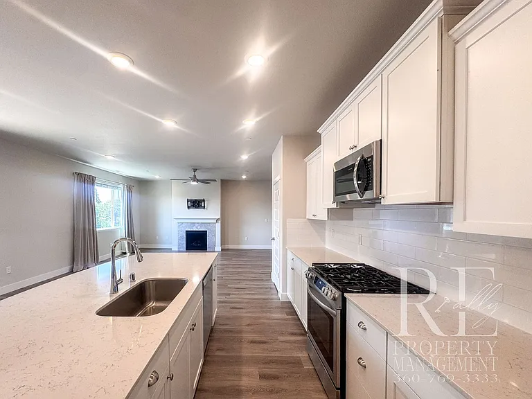 4219 Nettle Dr SE — Photo 8