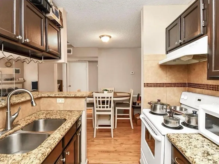 3770 Lovers Wood Ln #606 — Photo 11