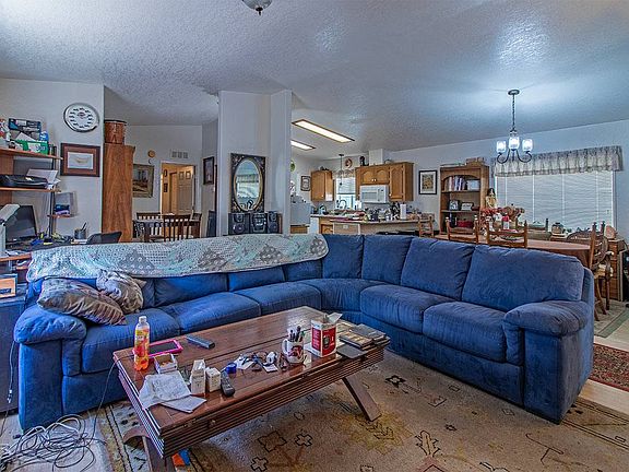 3rd image of 205 Trojan Way