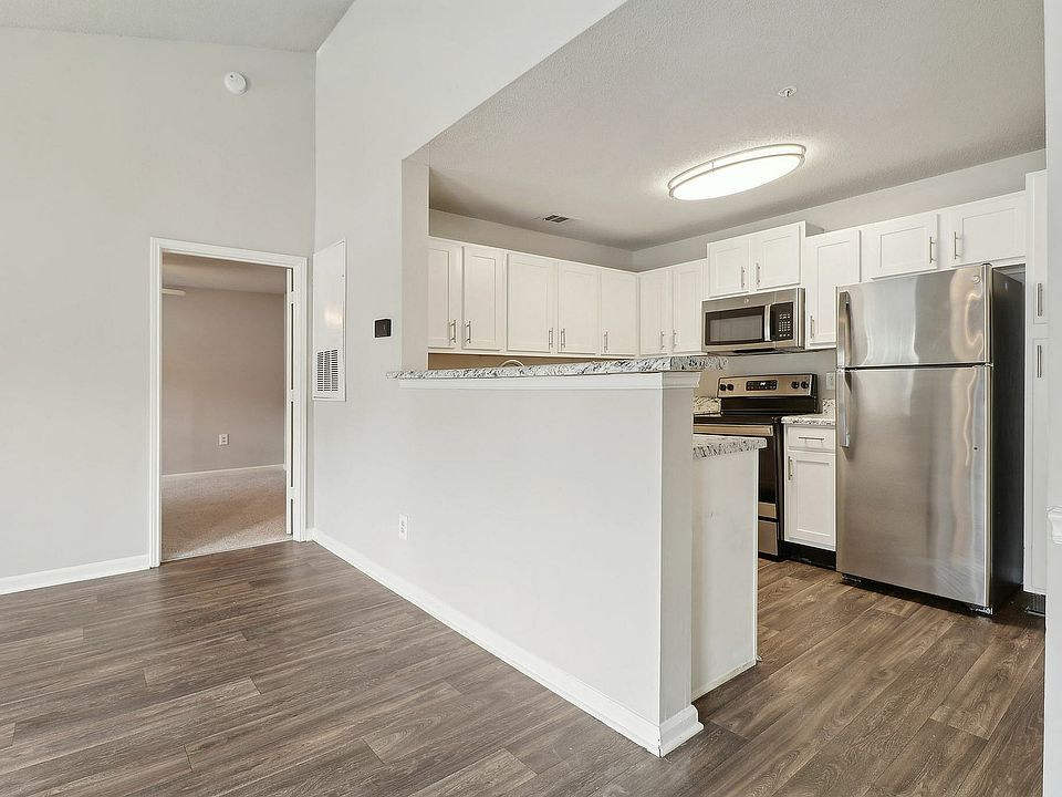 Varia at Oakcrest