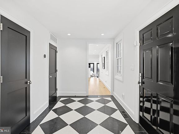 4th image of 3418 Reservoir Rd NW