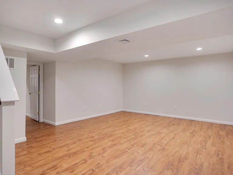 18 Rippowam Rd #2B — Photo 17
