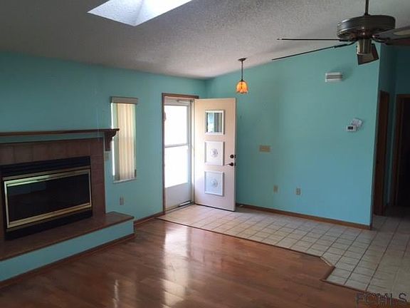 3rd image of 37 Faircastle Ln