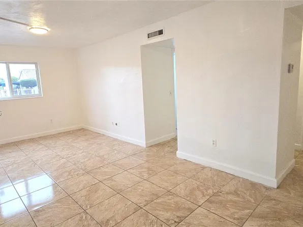 718 SE 8th St #1, Hialeah, FL 33010