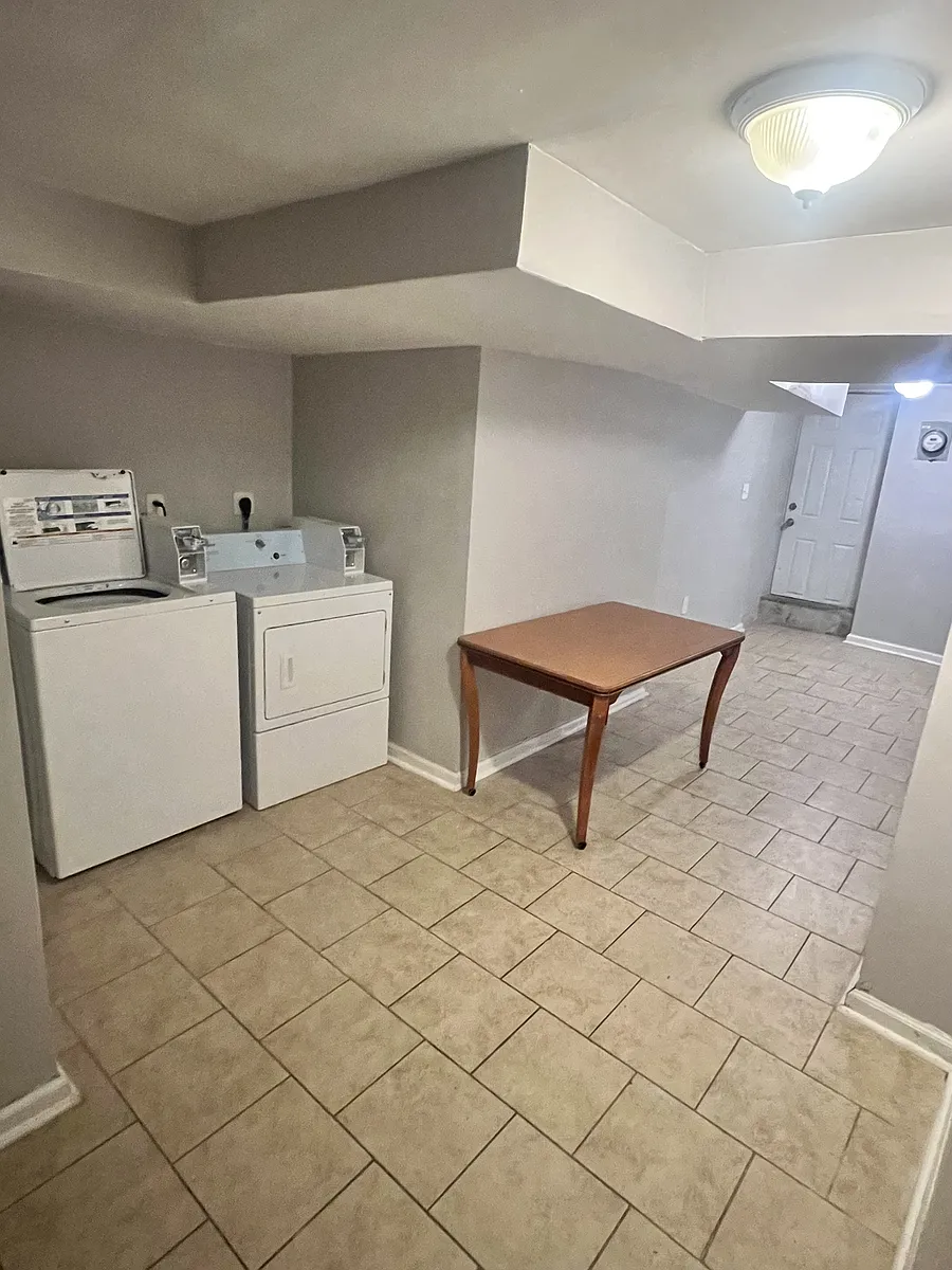 Building Photo - 1034 N Bentalou St #4