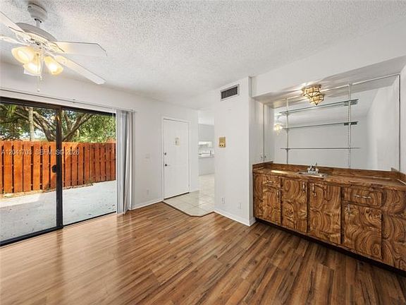 2nd image of 3118 Spanish Wells Dr