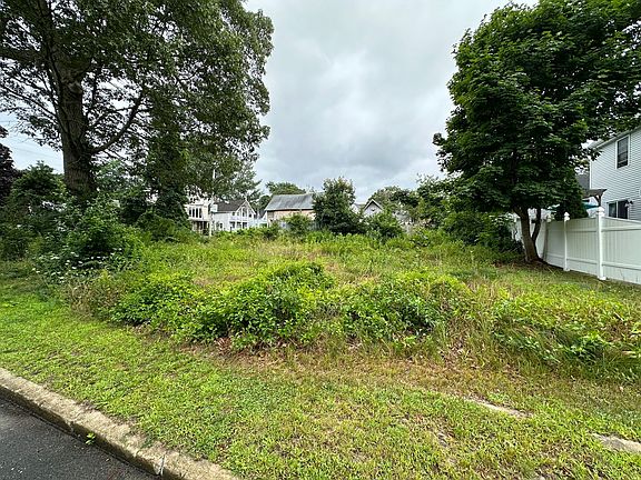 5th image of 18 West Blvd