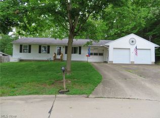 1565 Woodcrest Dr, Wooster, OH 44691