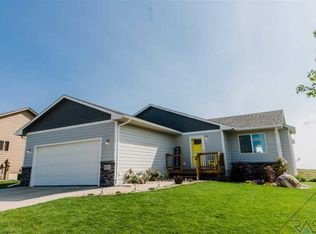 4112 S Outfield Ave, Sioux Falls, SD 57110