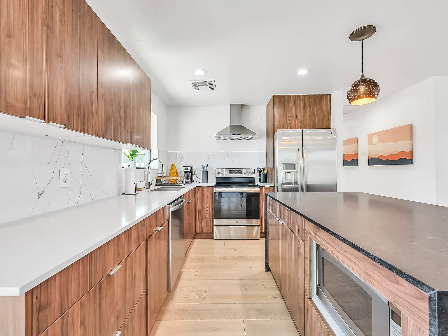4 bed, 2.0 bath, 1400 sqft, $1,027 — Photo 4